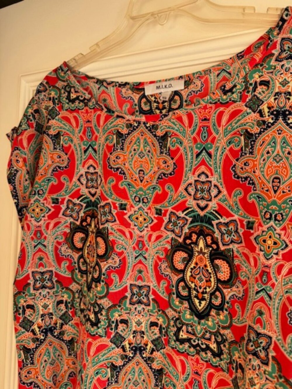 Round neck blouse with pattern - Picture 2 of 6